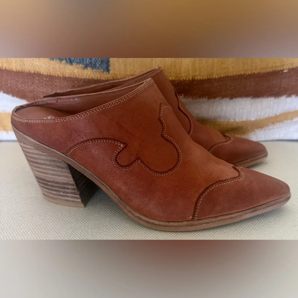 Silent D Mopat Mule Heels 39 US 8.5 Honey Brown Leather Western Anthropologie - Picture 7 of 11